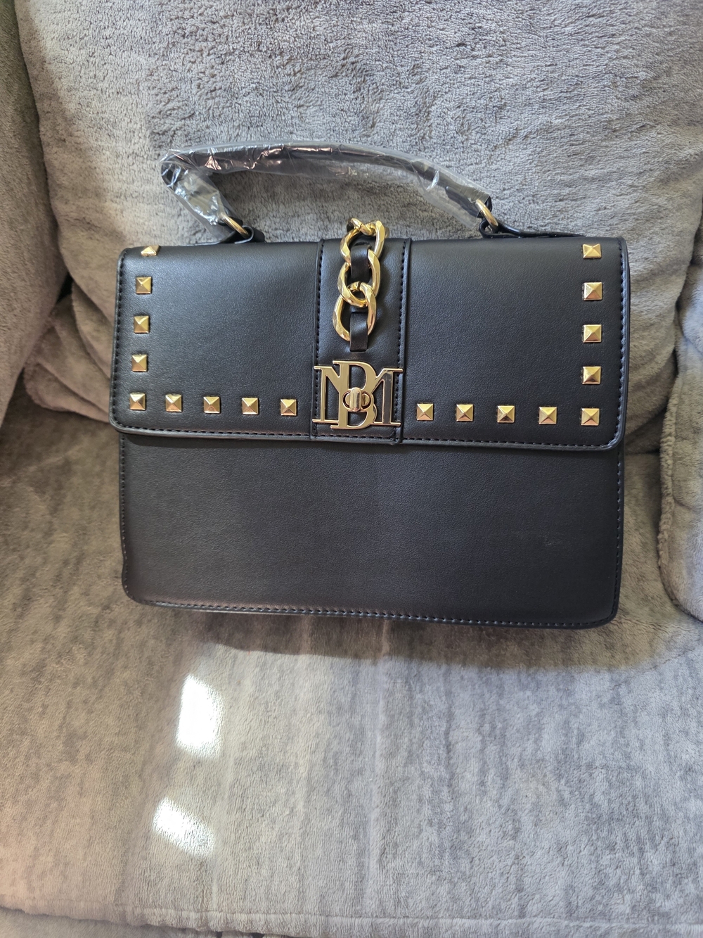 Badgley Mischka Plain Grain Crossbody / Satchel Bag